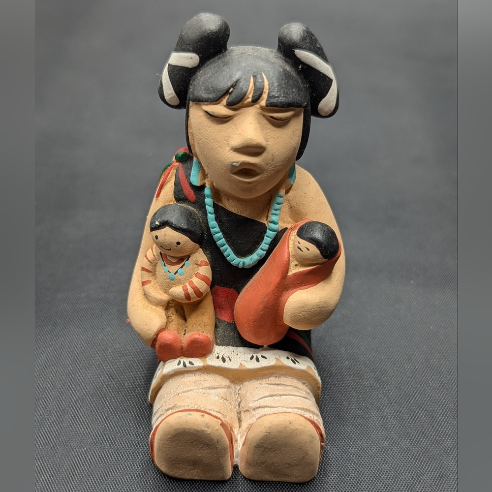 Signed Cleo Teissedre Handcrafted Mama Babies Storyteller Figurine